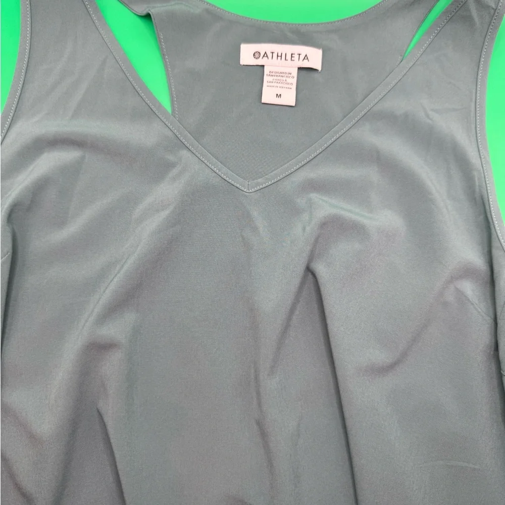 Athleta Shirt Womens Medium Swing Forward Pleated Tank Top Deep Ocean - Picture 6 of 7